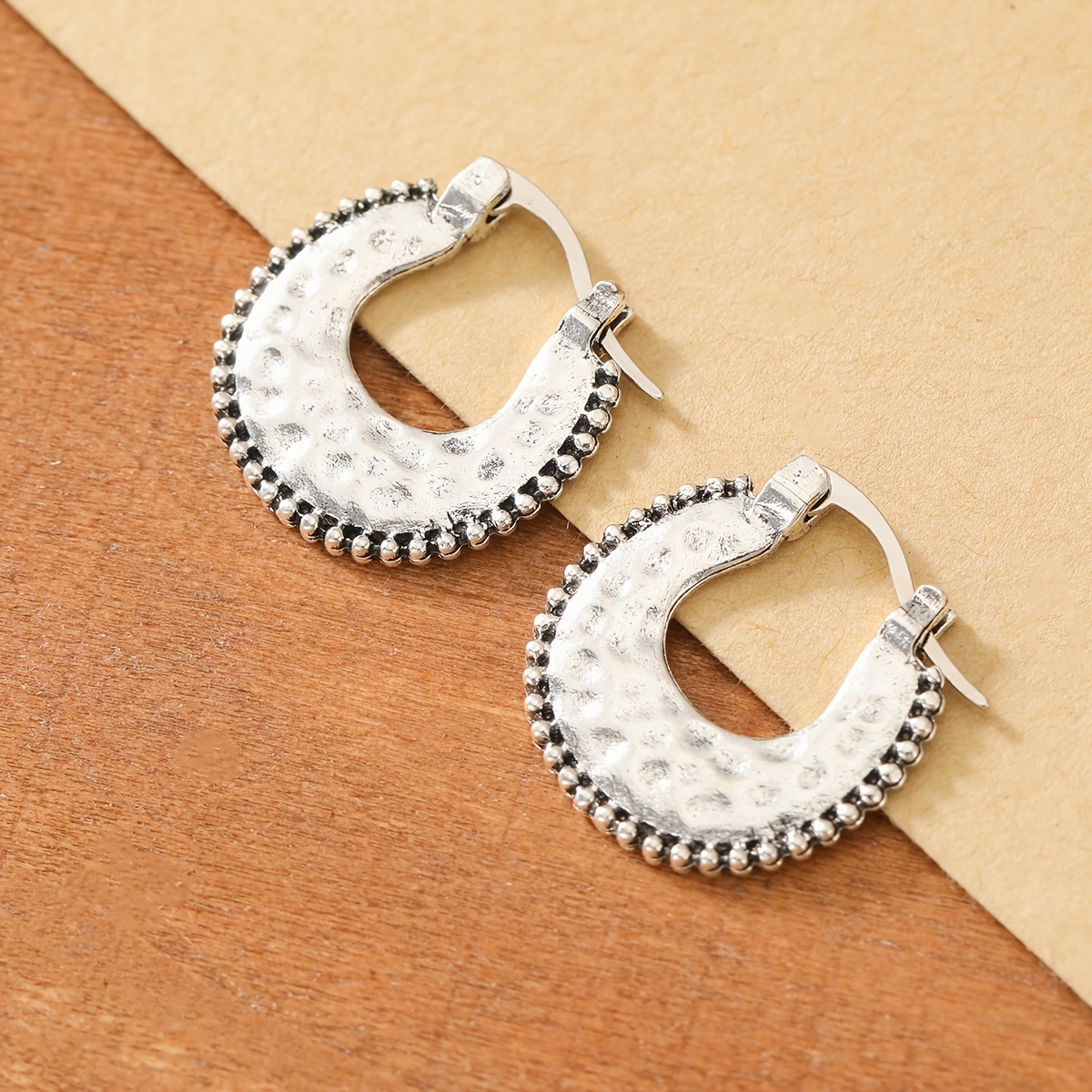 Vintage U-Shaped Hammered Texture Beaded Ear Cuffs for Women
